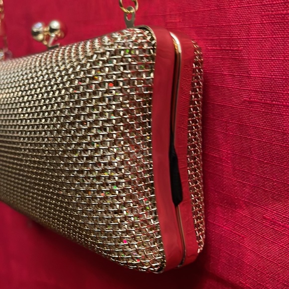 Women’s Gorgeous Gold Purse with white sparkle Tiny Stones Embedded. NWOT - Picture 7 of 14